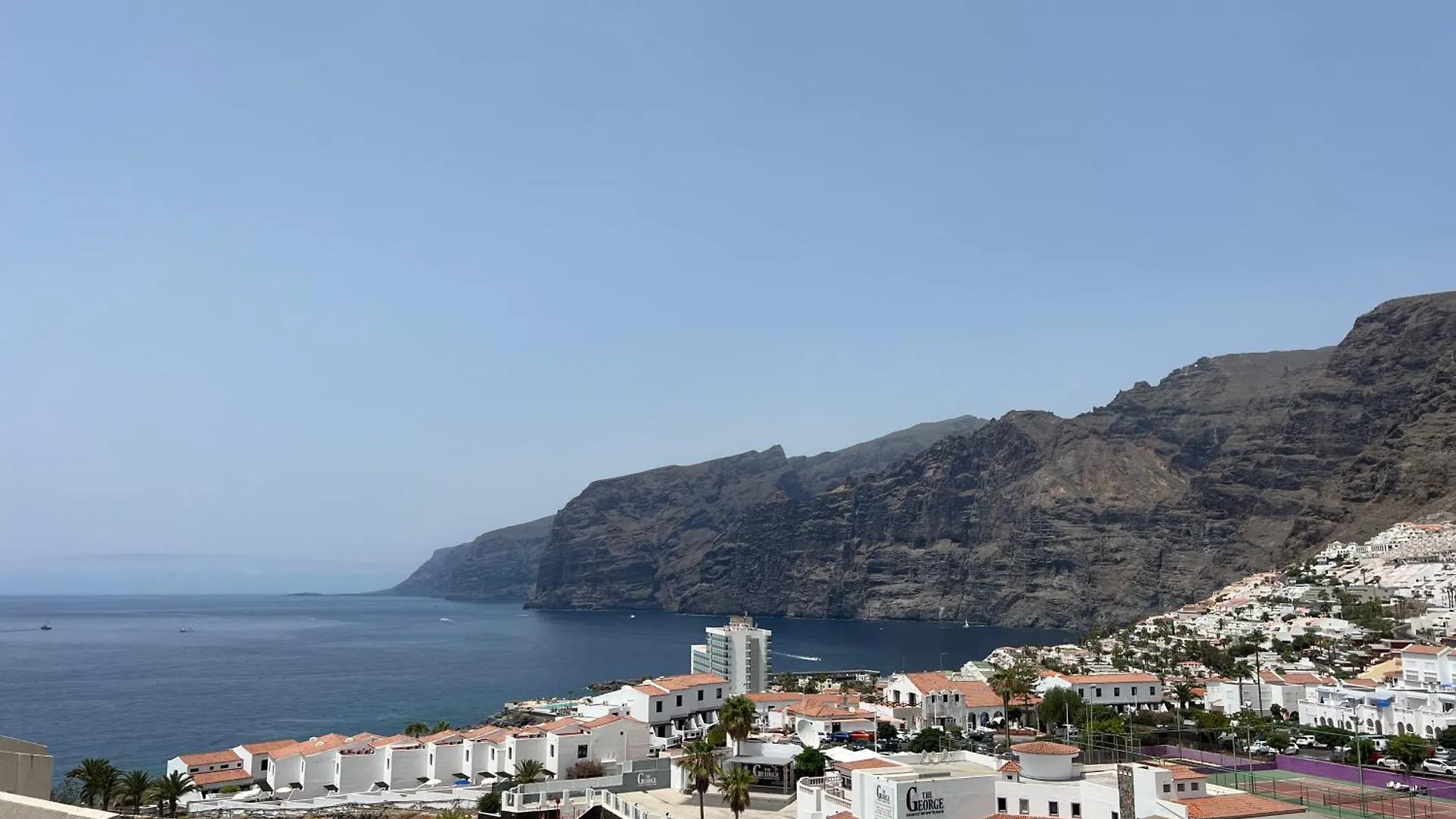 4 Bedroom 2 Bathroom Penthouse With Private Patio And Jacuzzi, Astonishing Views Of Los Gigantes Puerto de Santiago  0*, Puerto de Santiago (Tenerife) Spain